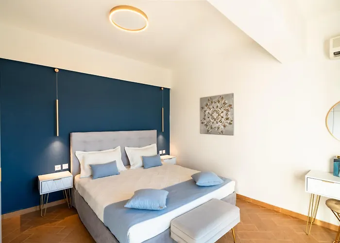 Vdg Luxury Seafront Apartment Rethymno